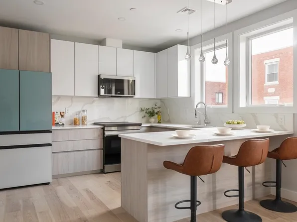 181 Maverick St #4, Boston, MA 02128