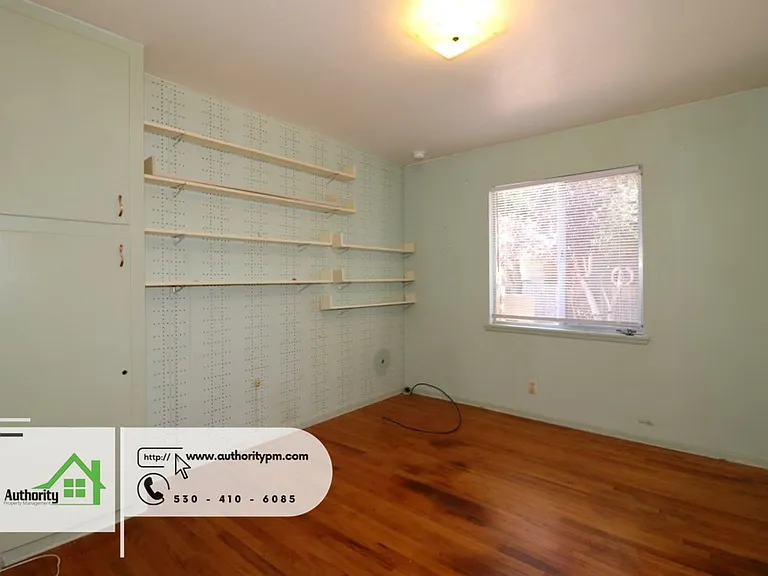 1848 Shady Ln — Photo 18
