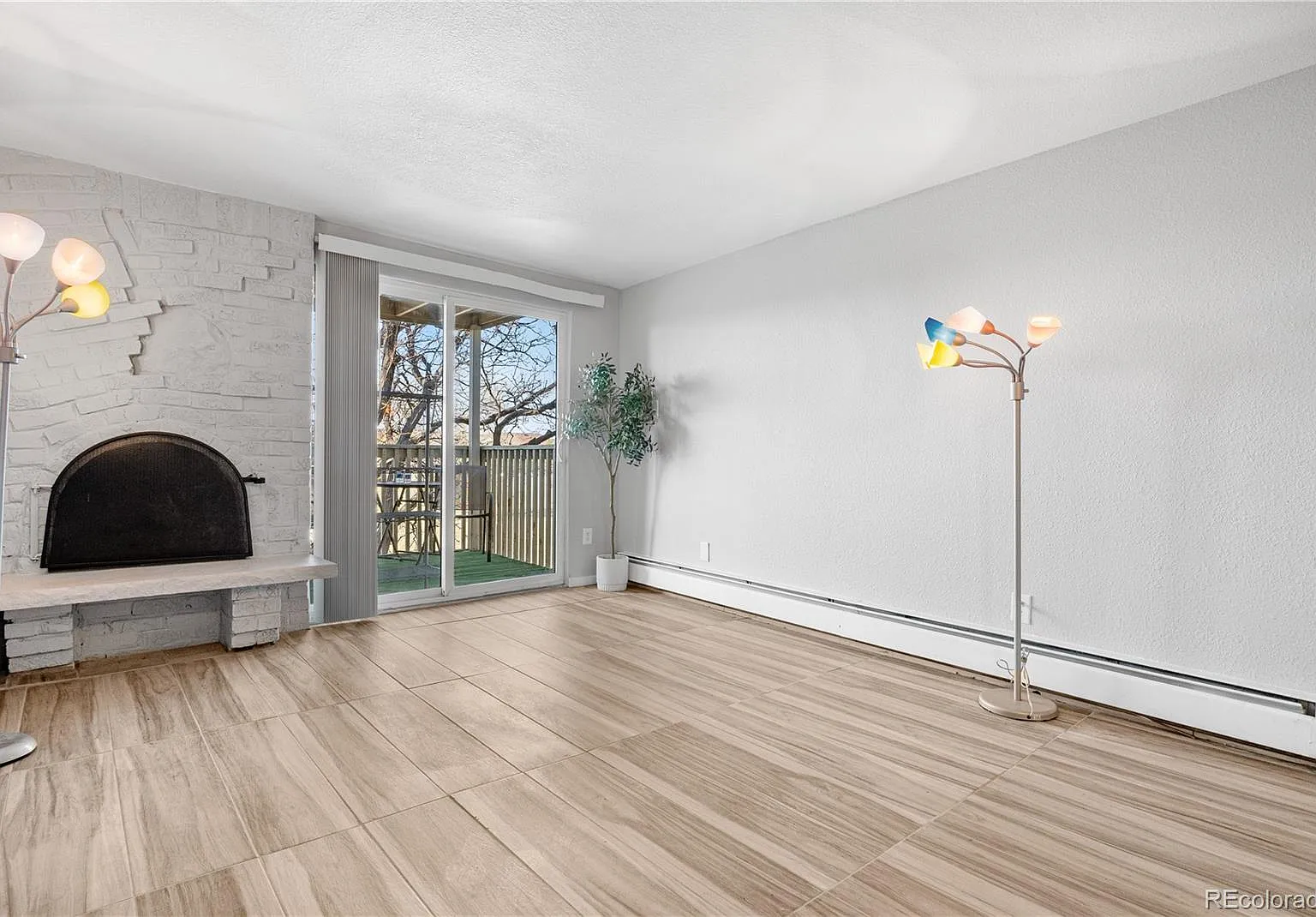 1 bed, 1.0 bath, 600 sqft, $999 — Photo 4