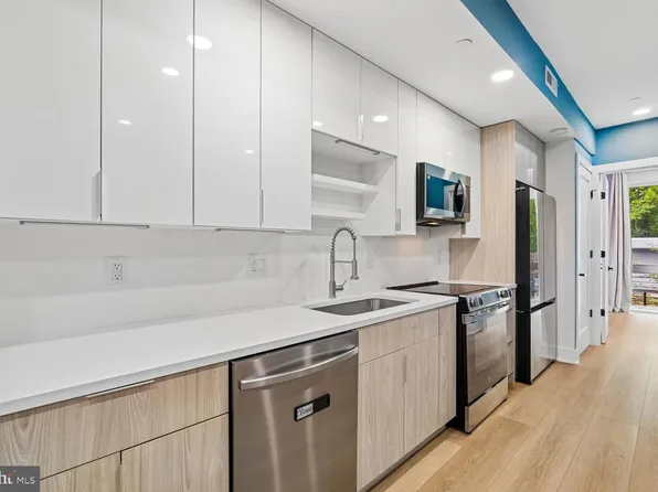 1372 Bryant St NE APT 4, Washington, DC 20018