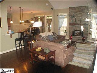 5th image of 113 Bouchillion Dr