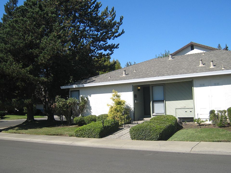 2nd image of 5896 Lonsdale Dr