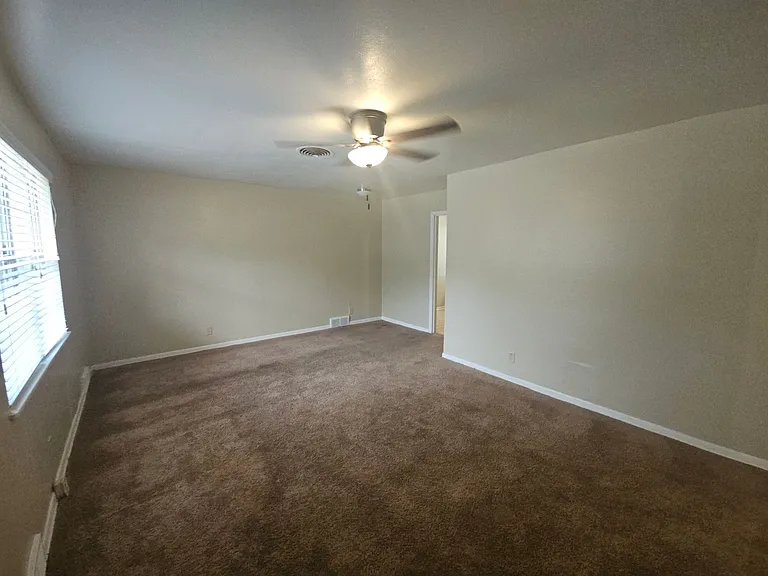 6419 Onyx Dr N — Photo 3
