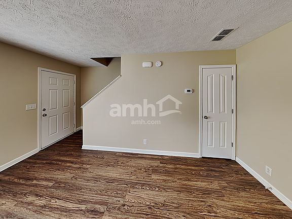 3rd image of 3044 Donard Ct