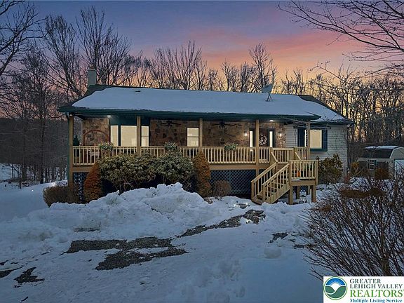 2nd image of 134 Split Rock Rd