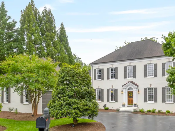 2402 Pendower Ln, Keswick, VA 22947
