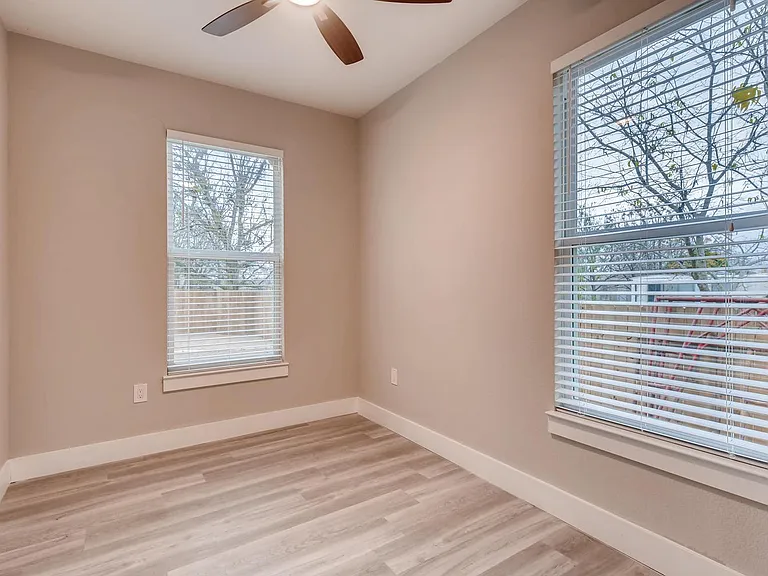 6810 Cruz St #2 — Photo 15