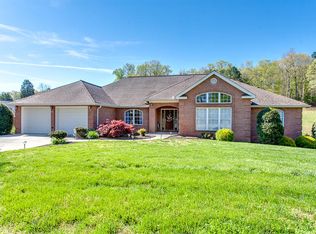 143 Gallahad Ct, Sevierville, TN 37876