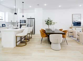 1214 W 24th St #D, Houston, TX 77008