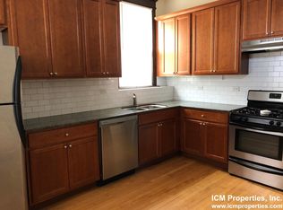 849 W Wellington Ave #3, Chicago, IL 60657