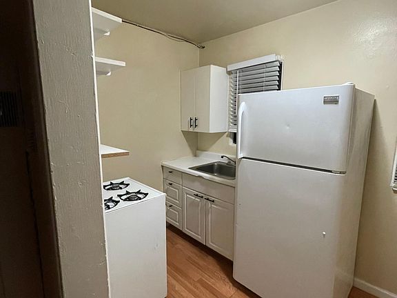 3rd image of 2618 Figueroa Blvd #4