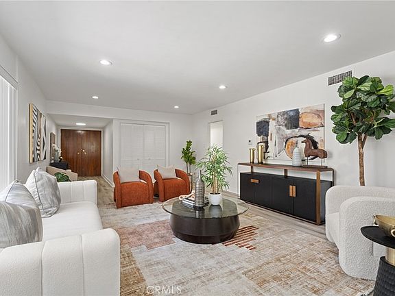 5th image of 400 S Los Robles Ave Unit 209
