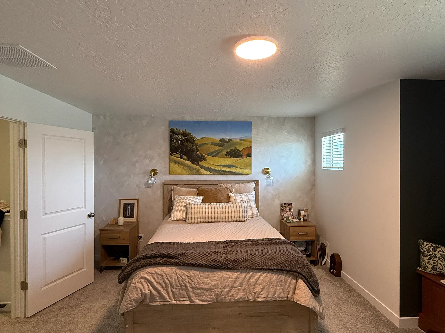 4 bed, 2000 sqft, $1,950 — Photo 4