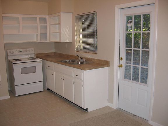 2nd image of 1609 Sherwood St