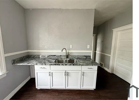3 bed, 1200 sqft, $1,150 — Photo 2