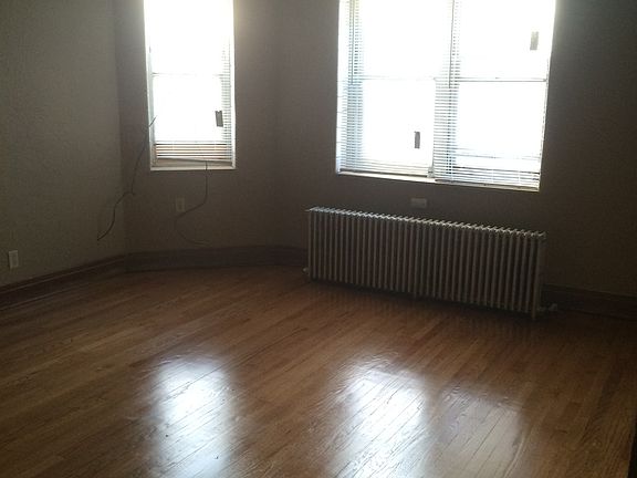 5th image of 4243 Euclid Ave #3