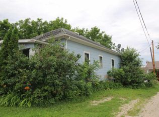 14 3rd Ave NE, Oelwein, IA 50662