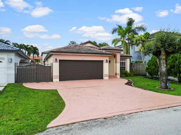 19847 NW 86th Ave, Hialeah, FL 33015