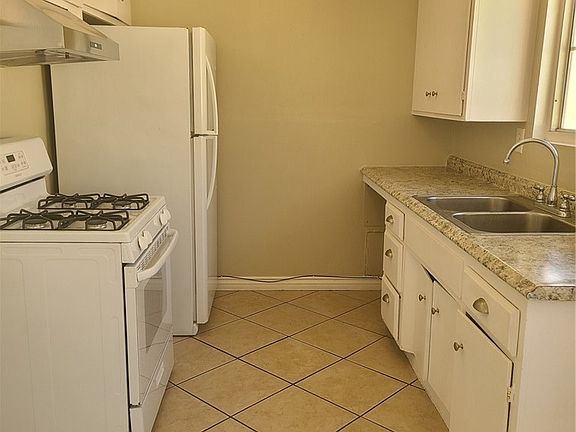 4th image of 2378 Chanslor St APT 3