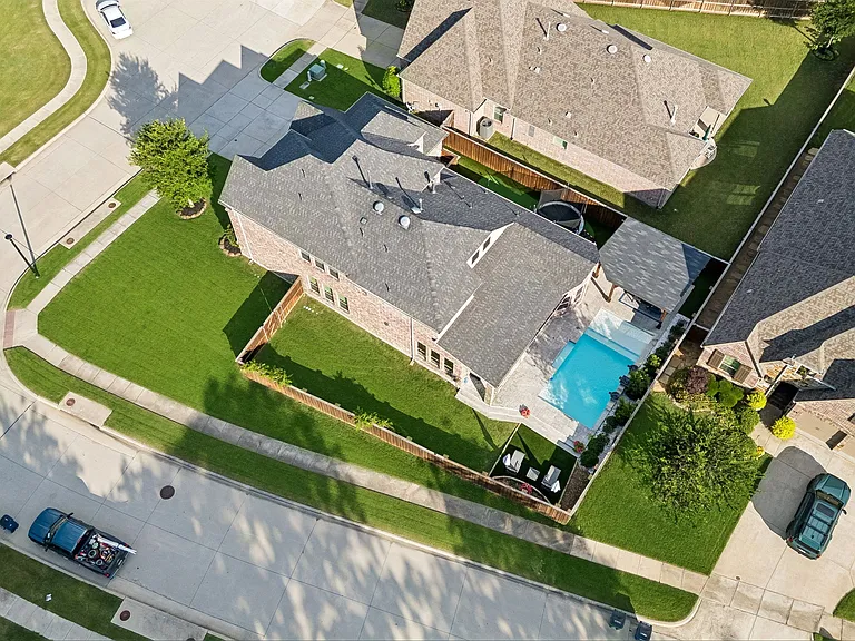 7909 Bonham Cv — Photo 38