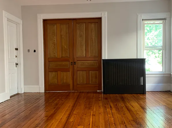 62 Edwards St #2, New Haven, CT 06511