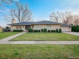 1212 James St, Geneva, IL 60134