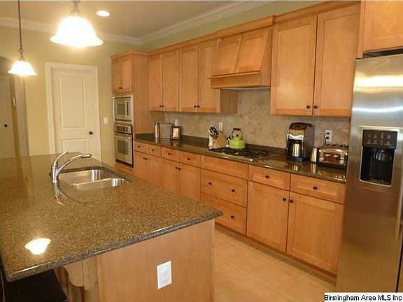 5th image of 2205 Ross Ave