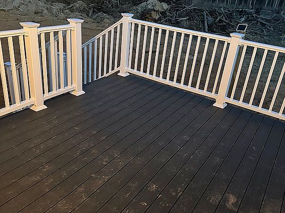 2nd image of 20 Meadows Farm Rd