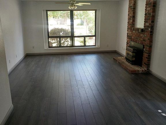 Living Room, standing in dinning area