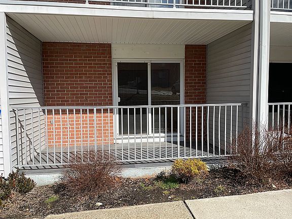 Deck with sliding doors