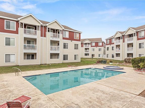2nd image of 515 Southwest Pkwy APT 301