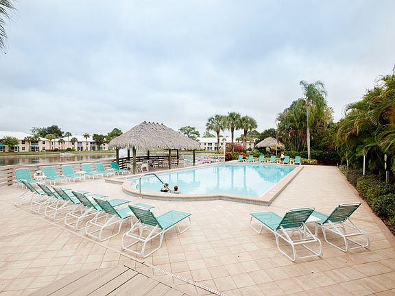 3rd image of 815 Gulf Pavilion Dr Unit 105
