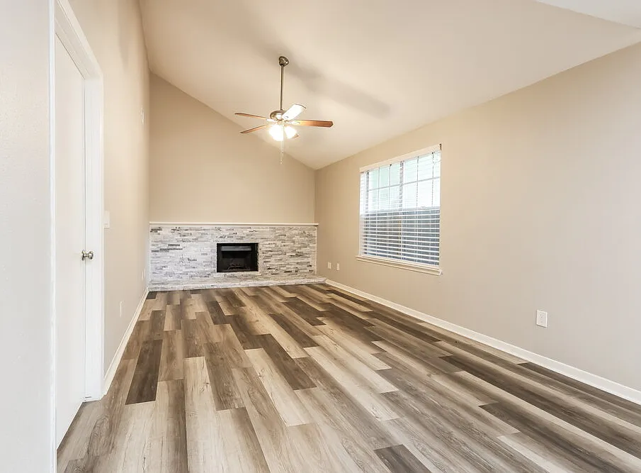 3 bed, 2.5 bath, 1762 sqft, $2,480 — Photo 4