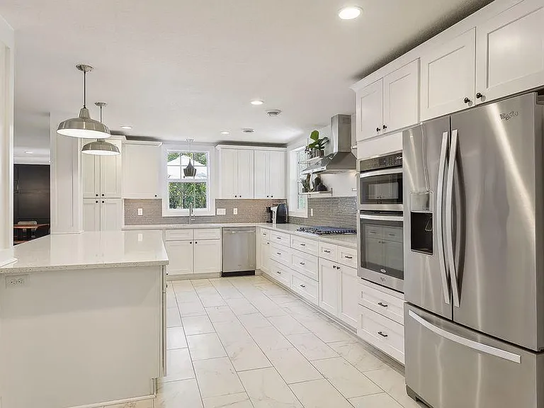6004 Zenith Ave S — Photo 8