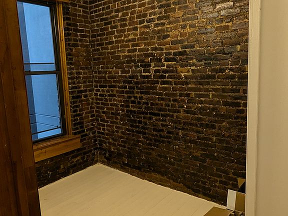 4th image of 89 E 2nd St APT 12