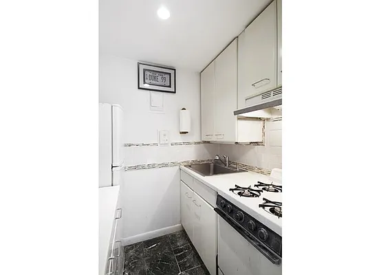Sold by Warburg | media 5