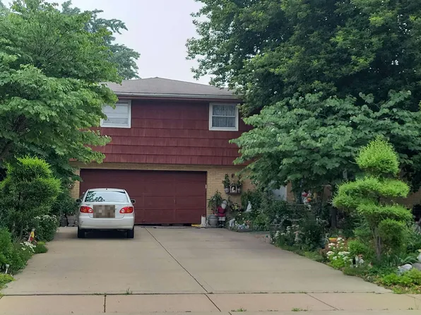 8641 Nagle Ave, Burbank, IL 60459