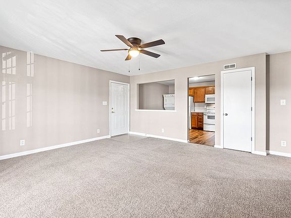 5th image of 426 Jack Miller Blvd APT A