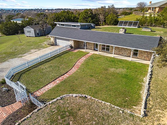 2nd image of 413 Meadowview Rd