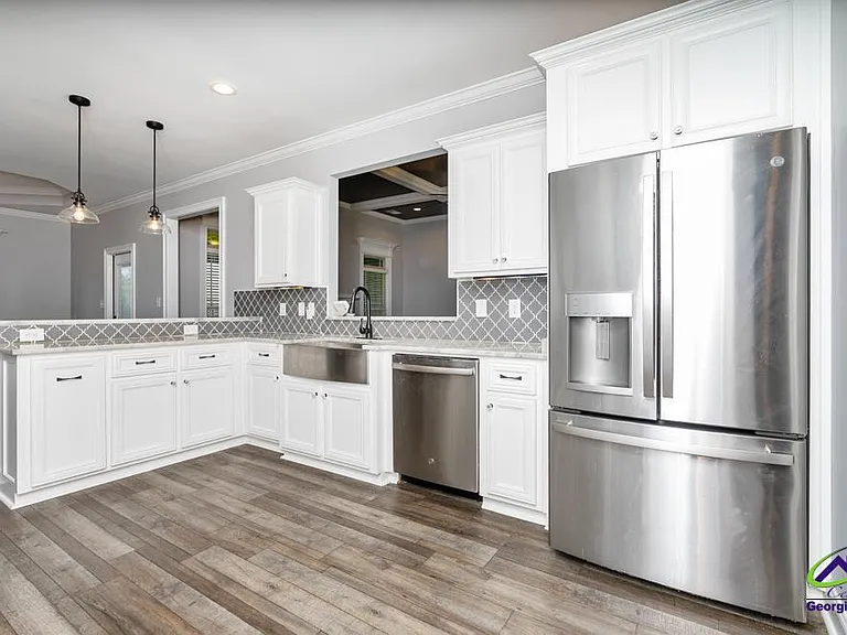 1052 Chattahoochee Dr — Photo 15