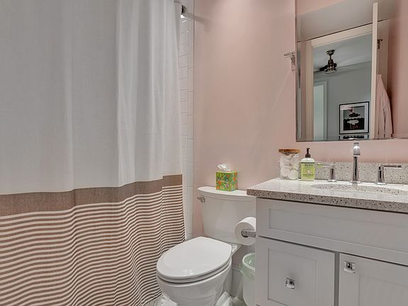 4th image of 418 7th St SE APT 102