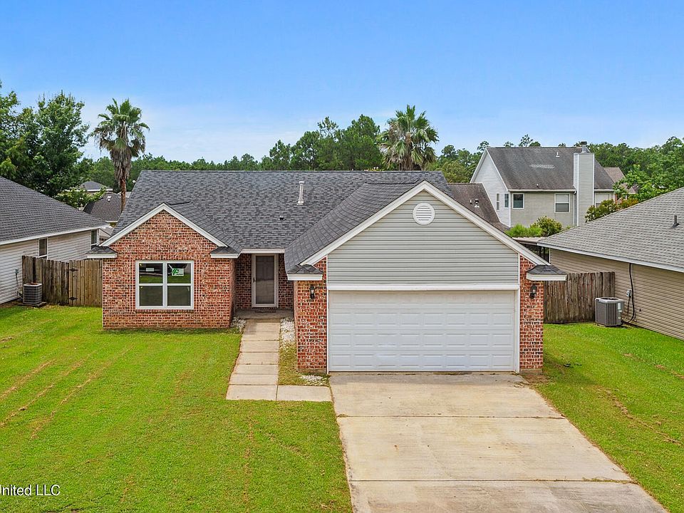 1st image of 18109 Lake Vista Dr