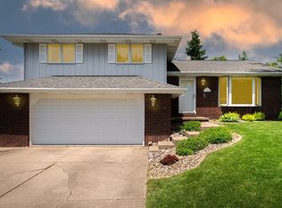 37 Gloucester Cir, Bloomington, IL 61704