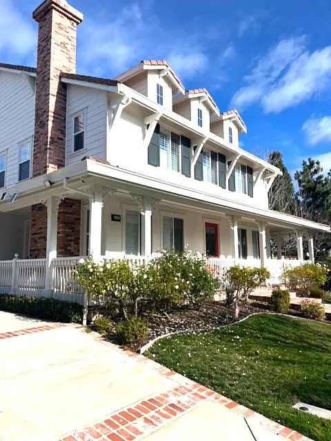 2580 Cowan Way photo 1