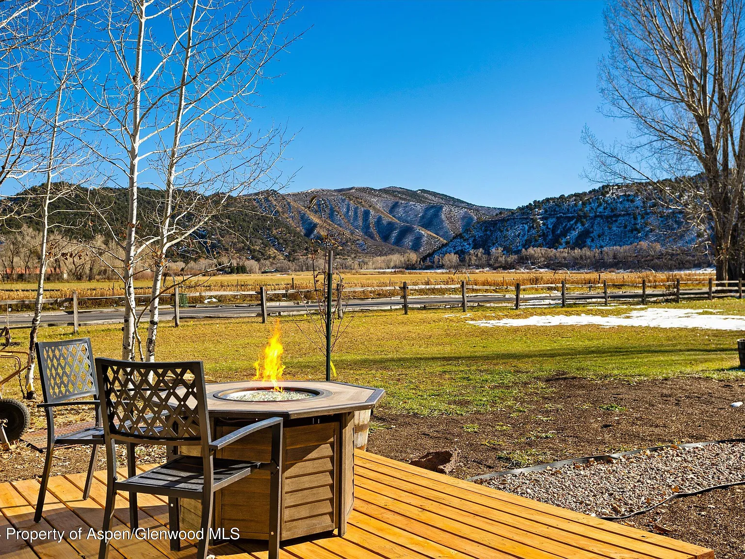 4 bed, 2.5 bath, 1904 sqft, $12,500 — Photo 2