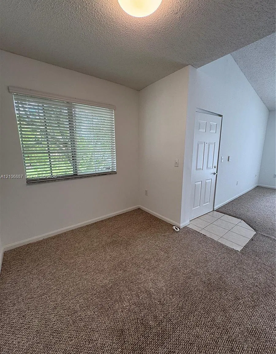 7950 N Nob Hill Rd — Photo 4
