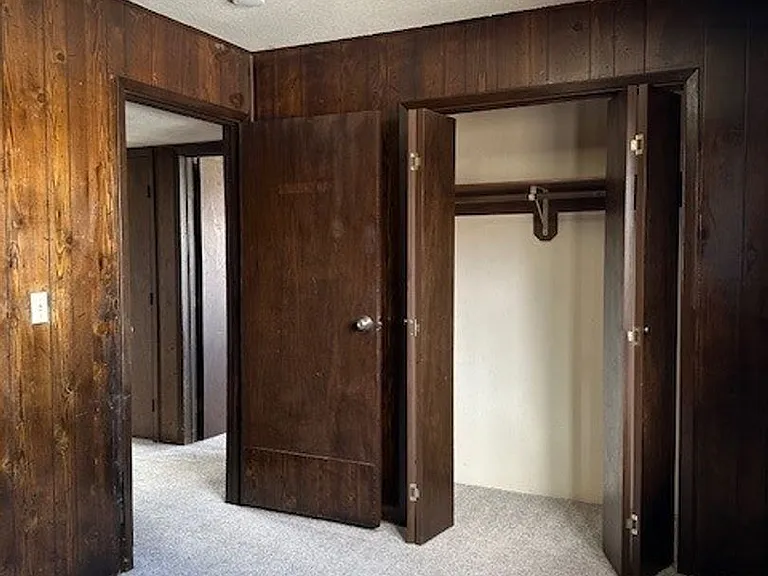 43 — Photo 28
