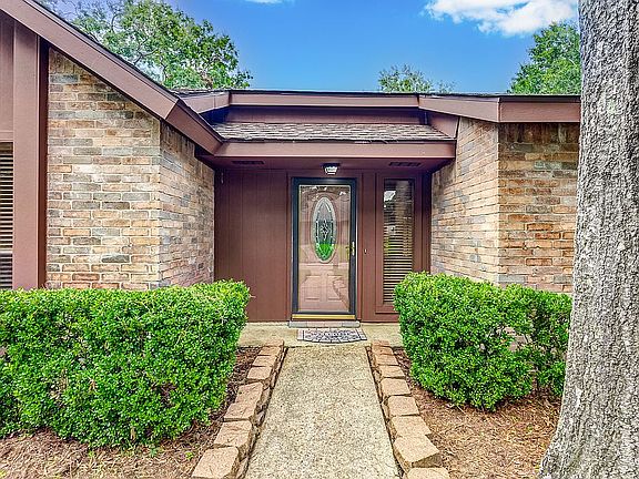 3rd image of 3715 Hill Springs Dr