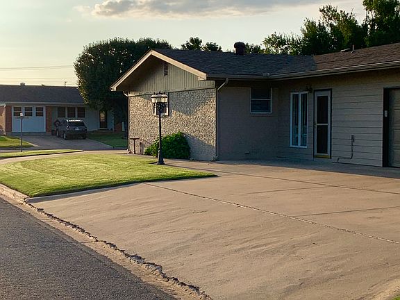 4th image of 702 Cynthia Dr