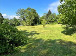 2212 Skyline Dr, Slatington, PA 18080